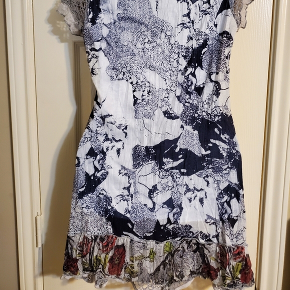 Tshirt A-line Dress w/handkerchief hem - Picture 5 of 11